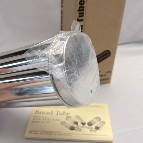 The Pampered Chef Antique Valtompia Bread Tube Flower NEW In Box - Picture 2 of 6